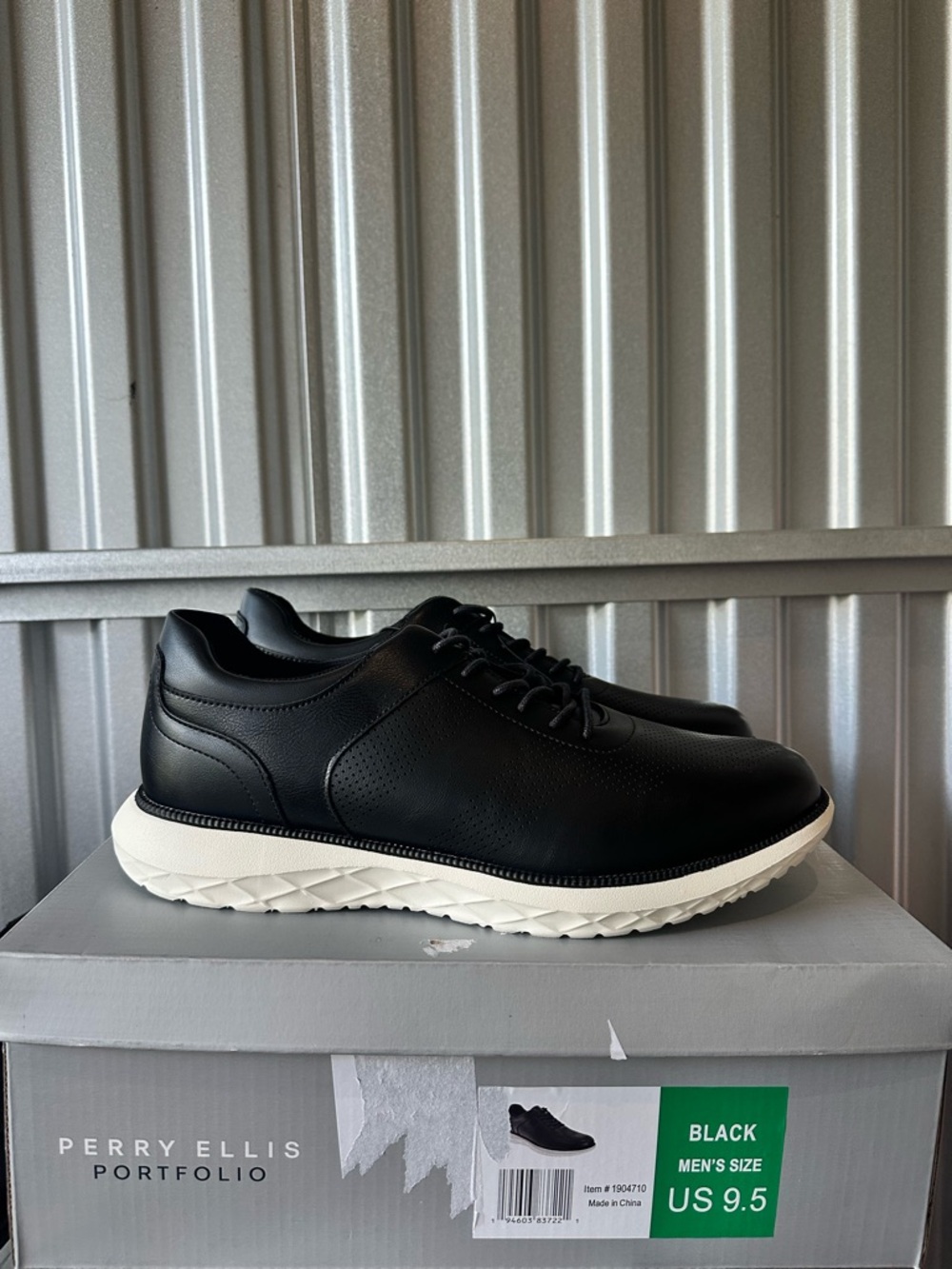 Perry Ellis for men, black size 9.5